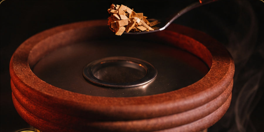 Choose wood chips for the cocktail smoker